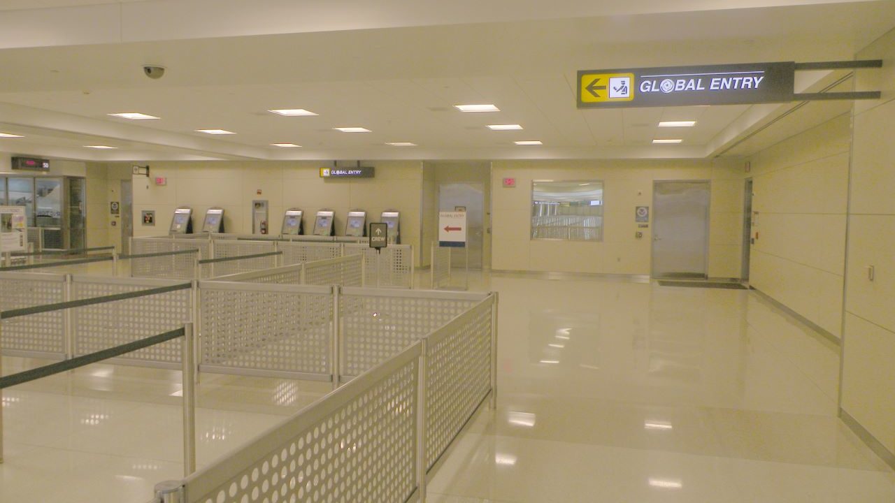 Dulles International Airport (IAD) Apple Designs, Inc.